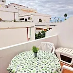 Comfortable Centrally Located Playa Feñabe