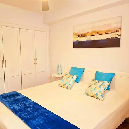 Apartament Comfortable Centrally Located Playa Feñabe