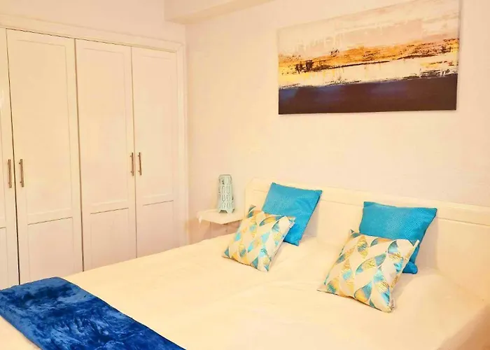 Apartament Comfortable Centrally Located Playa Feñabe