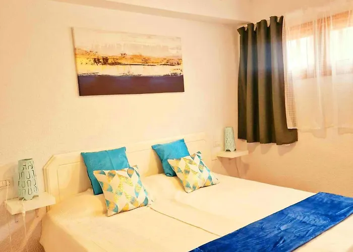 Comfortable Centrally Located Playa Feñabe